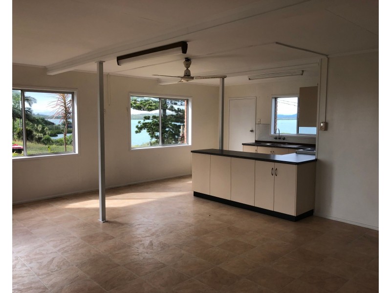 20 Pop Petersen, Sarina Beach QLD 4737