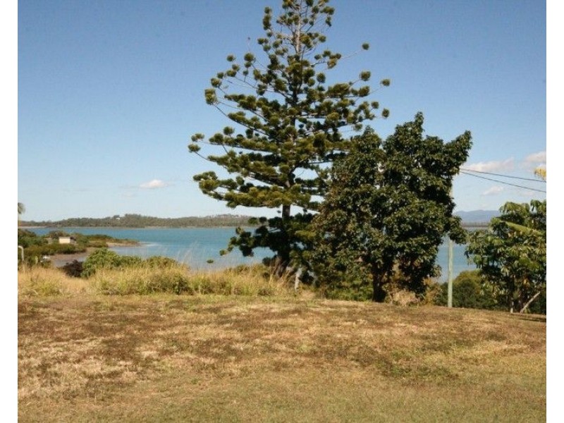 20 Pop Petersen, Sarina Beach QLD 4737