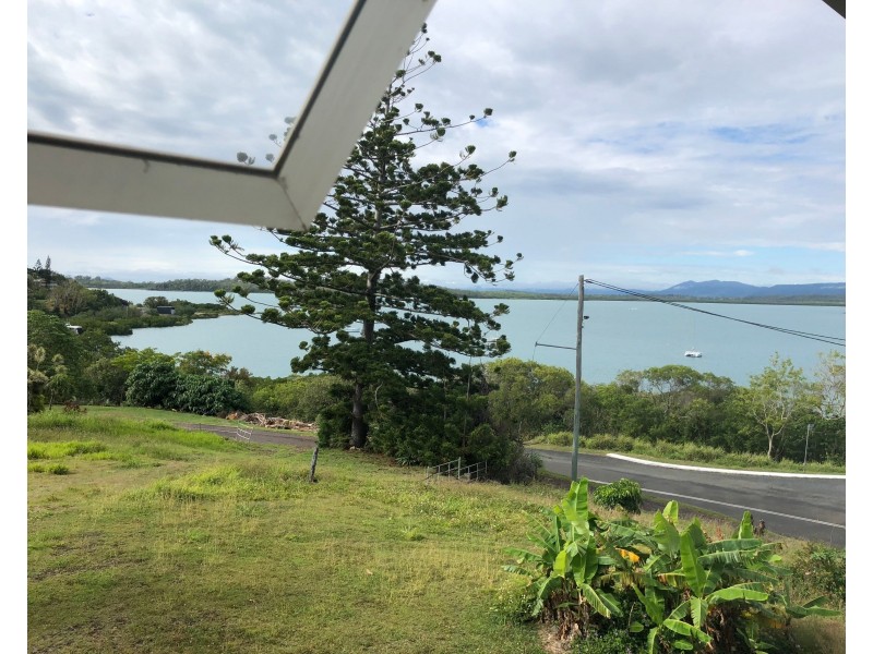 20 Pop Petersen, Sarina Beach QLD 4737