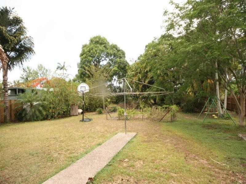 4 Nolan Street, Sarina QLD 4737