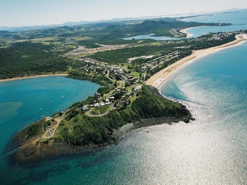5 Coast Road, Sarina Beach QLD 4737