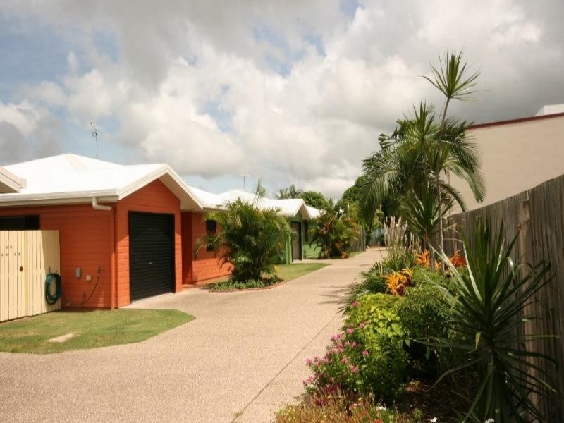 4/5 East Street, Sarina QLD 4737