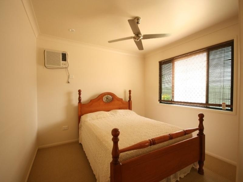 4/5 East Street, Sarina QLD 4737