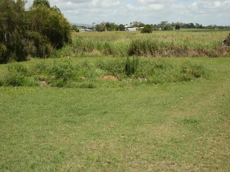 37 Beach Road, Sarina QLD 4737