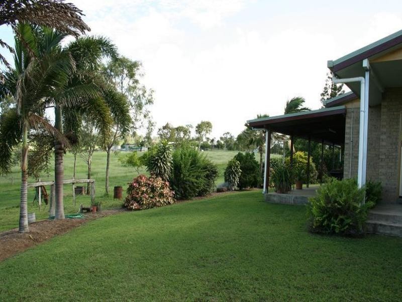 17 Coleshill Drive, Sarina QLD 4737