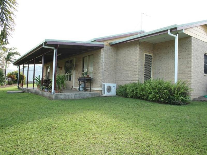 17 Coleshill Drive, Sarina QLD 4737