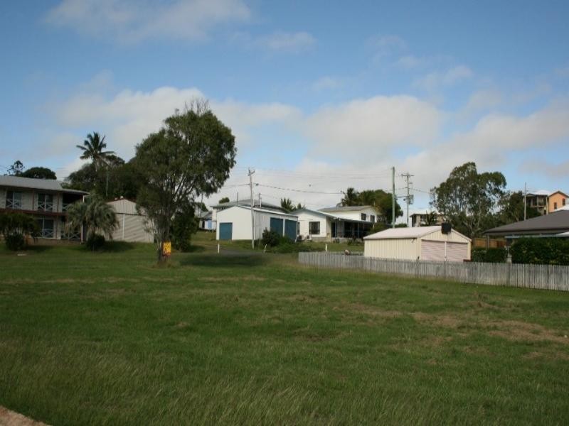 1 Brooksfield Drive, Sarina Beach QLD 4737