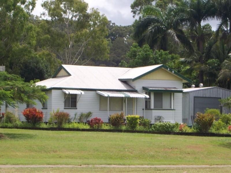 64 Range Road, Sarina QLD 4737