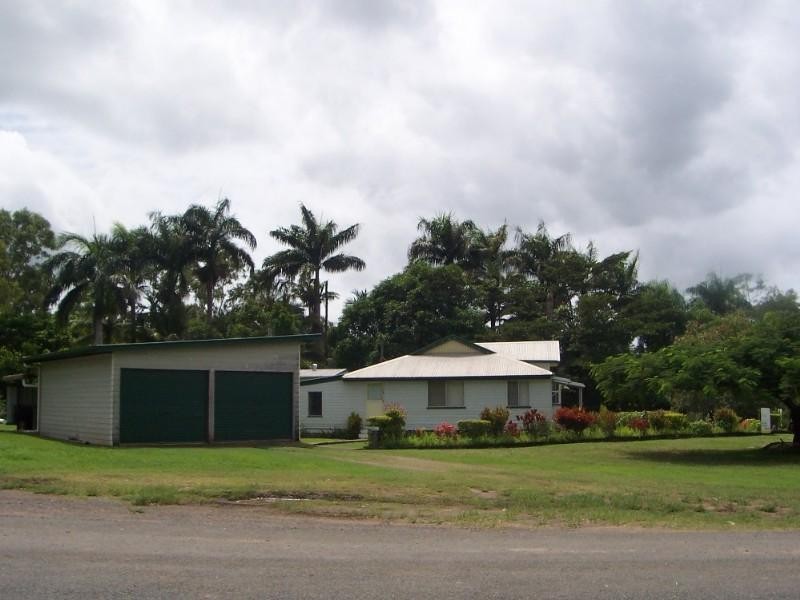 64 Range Road, Sarina QLD 4737