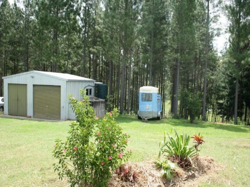 44 Lawries Road, Sarina QLD 4737