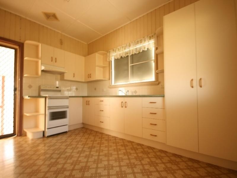 13 Brooks Street, Sarina QLD 4737