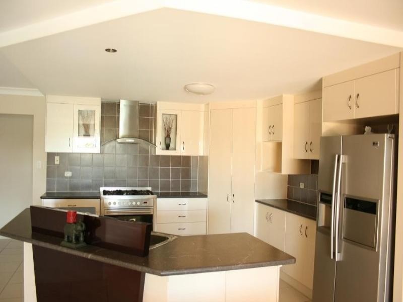 33 Brooksfield Drive, Sarina QLD 4737