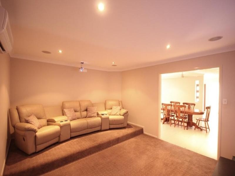 33 Brooksfield Drive, Sarina QLD 4737