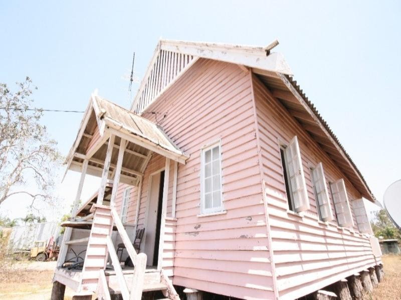 13 Mumby Street, Sarina QLD 4737