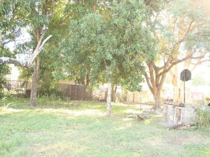 14 Atherton Street, Sarina QLD 4737