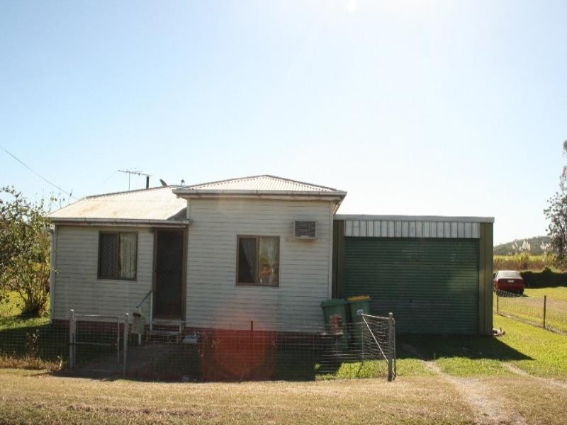 29 Beach Road, Sarina QLD 4737