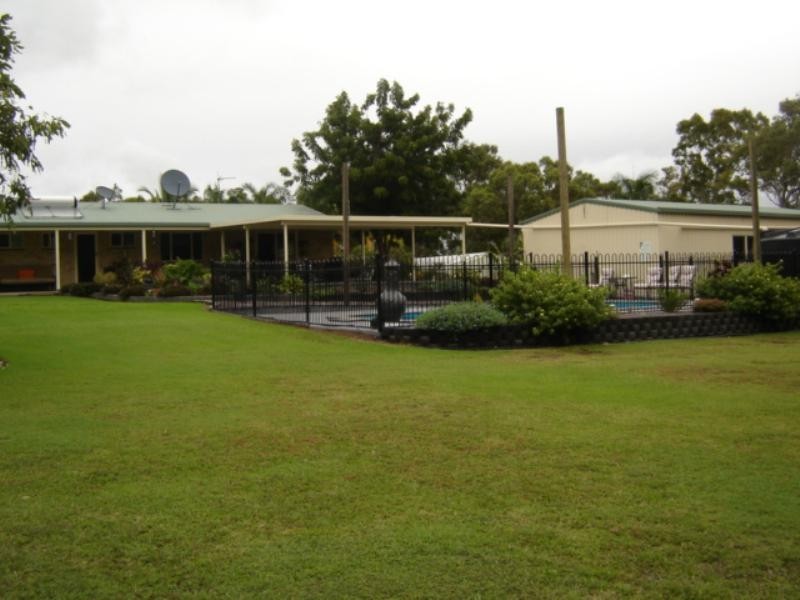 6 Wattle Court, Sarina QLD 4737