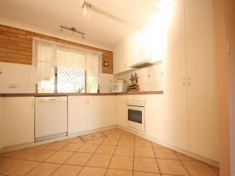 6 Wattle Court, Sarina QLD 4737