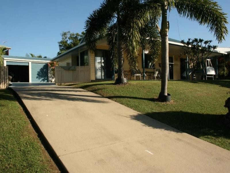 17 Morris Street, Grasstree Beach QLD 4740