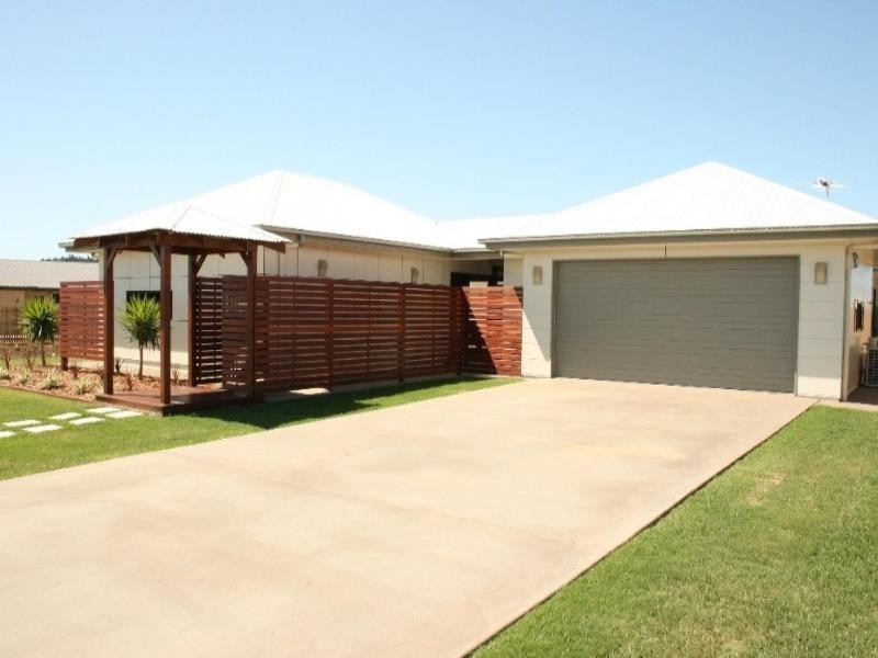 27 Millenium Drive, Sarina QLD 4737