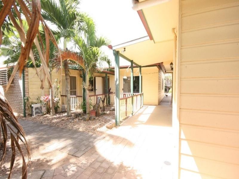 3 Sandalwood Court, Hay Point QLD 4740