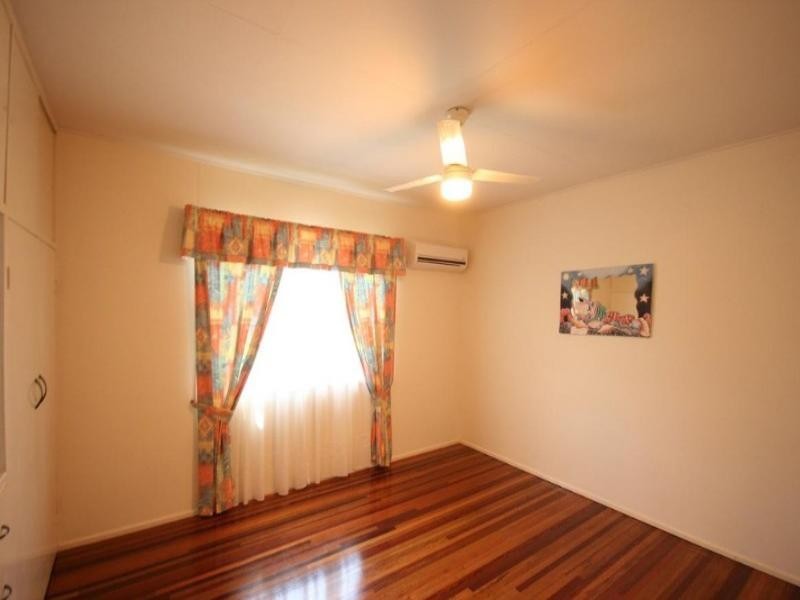 4 The Esplanade, Sarina QLD 4737