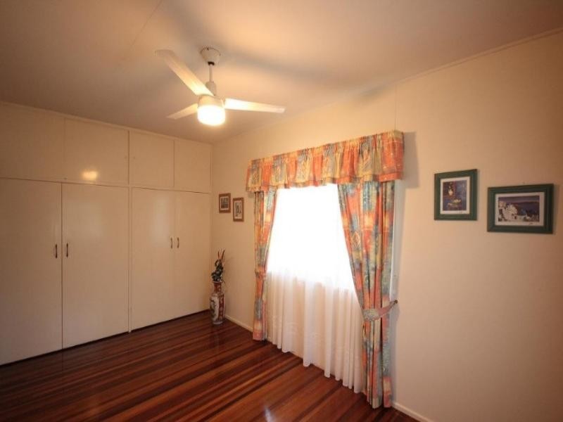 4 The Esplanade, Sarina QLD 4737