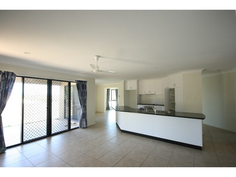 34 Jackson Street, Sarina QLD 4737