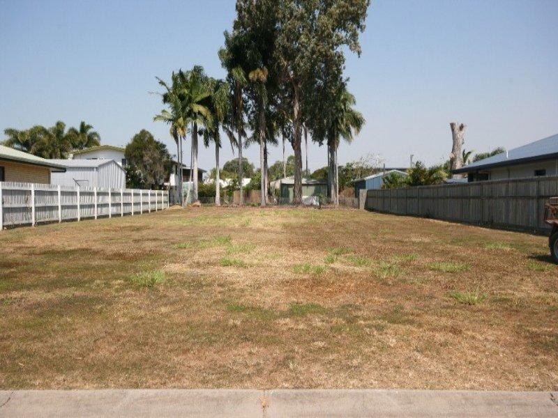 3 Rasmussen Avenue, Sarina QLD 4737
