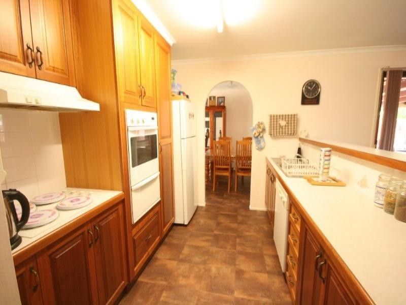 2 Rankin Court, Armstrong Beach QLD 4737