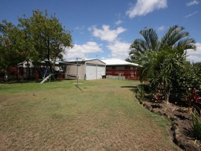 2 Rankin Court, Armstrong Beach QLD 4737