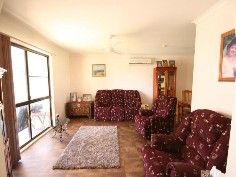 2 Rankin Court, Armstrong Beach QLD 4737