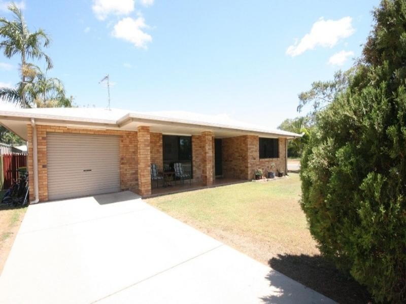 2 Rankin Court, Armstrong Beach QLD 4737
