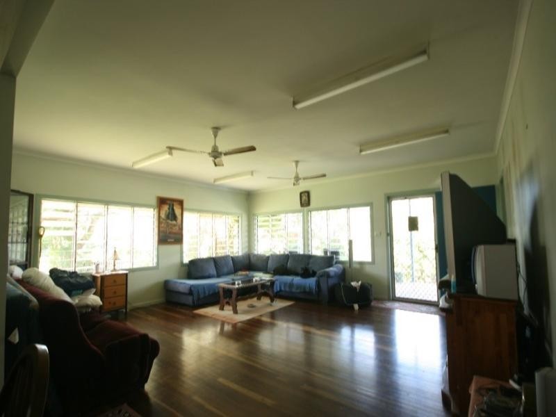 477 dunrock, Chelona QLD 4740