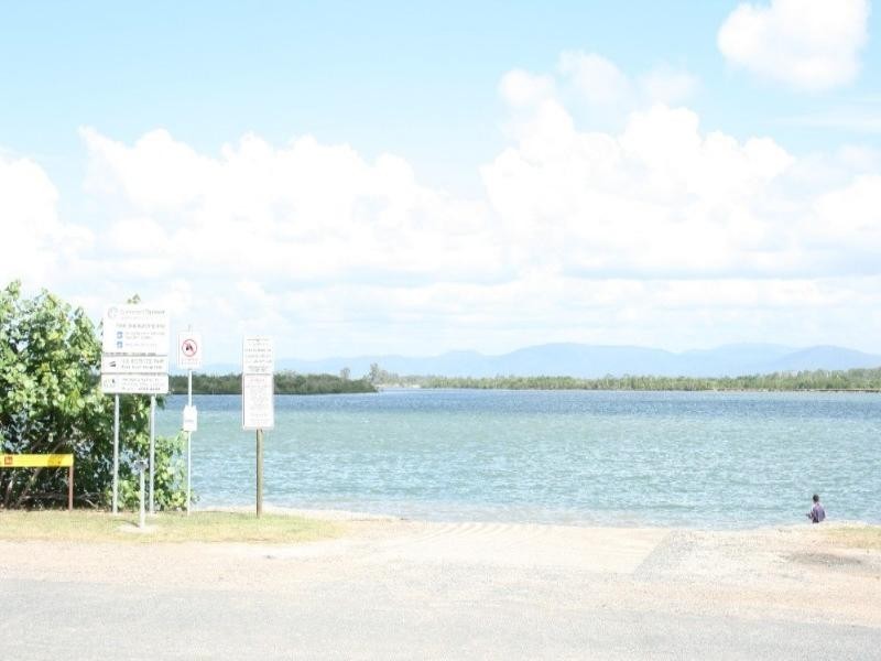 477 dunrock, Chelona QLD 4740