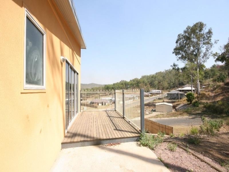 4 Mark Andrew Terrace, Sarina QLD 4737