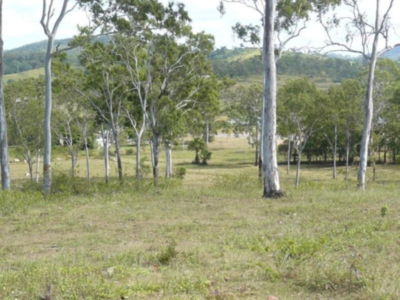 844 Sarina Beach Road, Sarina QLD 4737