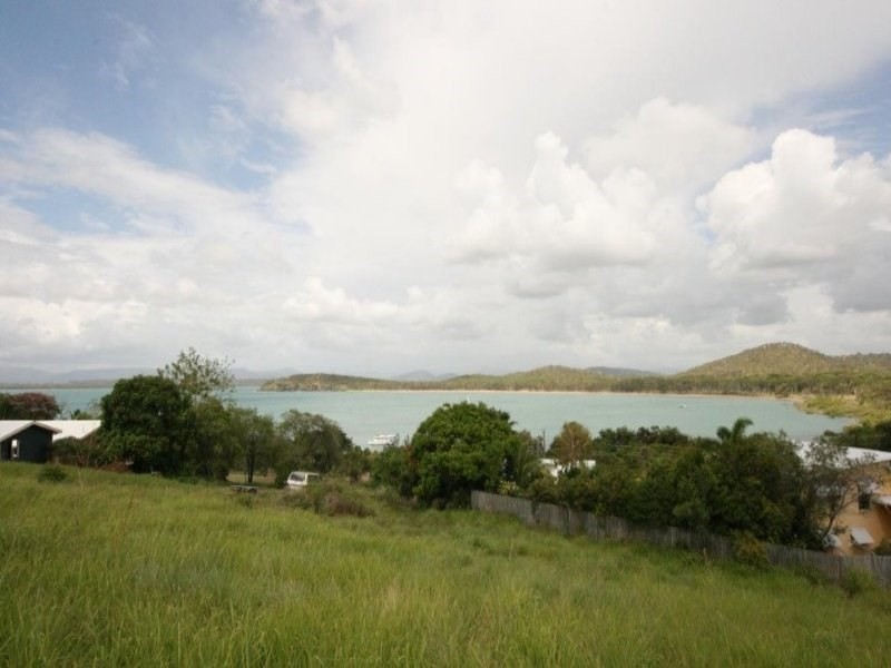 5 Captain Blackwood Drive, Sarina Beach QLD 4737