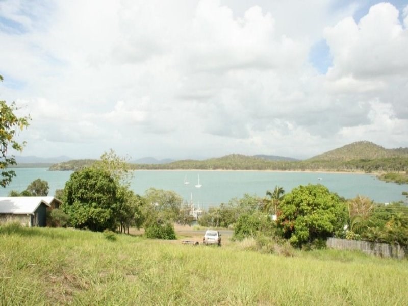 7 Captain Blackwood Drive, Sarina Beach QLD 4737