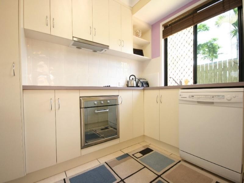 1/5 East Street, Sarina QLD 4737