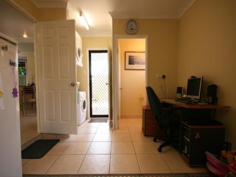 1/5 East Street, Sarina QLD 4737
