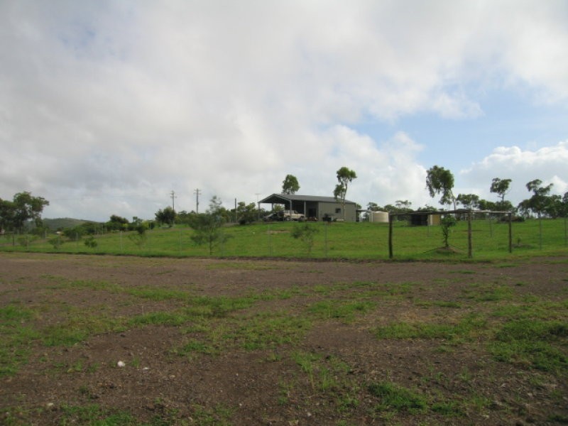 5 Greenhill Road, Sarina QLD 4737