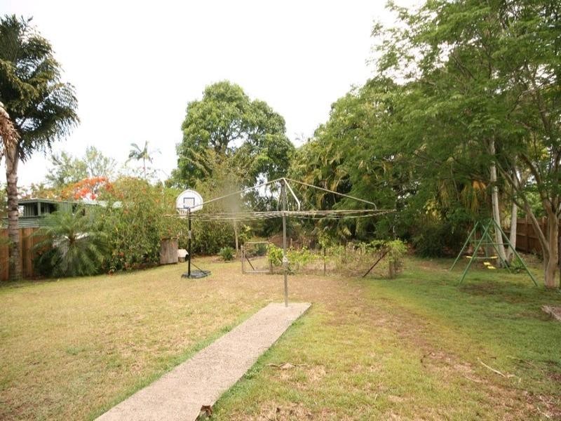 4 Nolan Street, Sarina QLD 4737