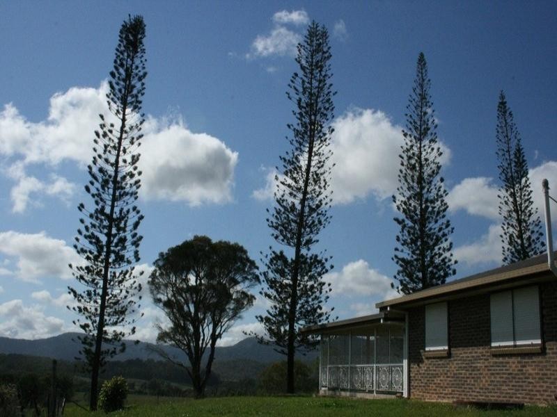 289 West Plane Creek Road, Sarina QLD 4737
