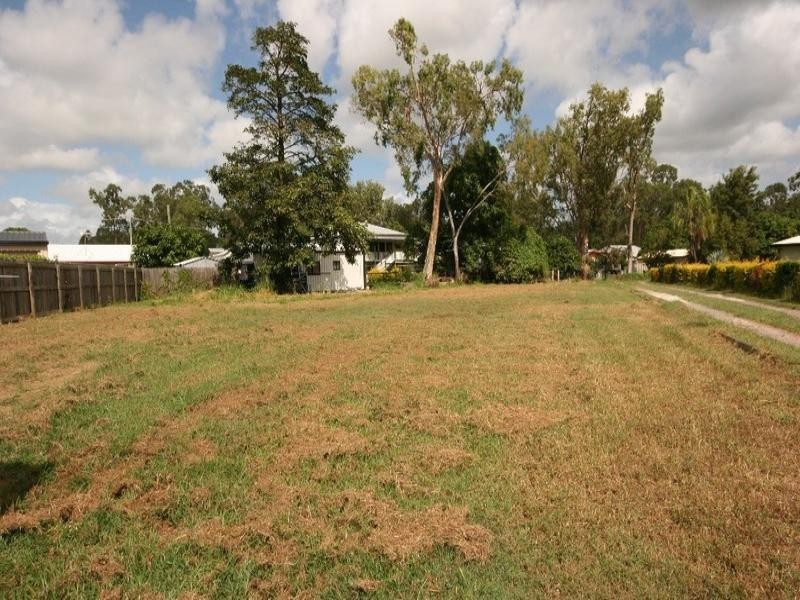 13 Rasmussen Avenue, Sarina QLD 4737