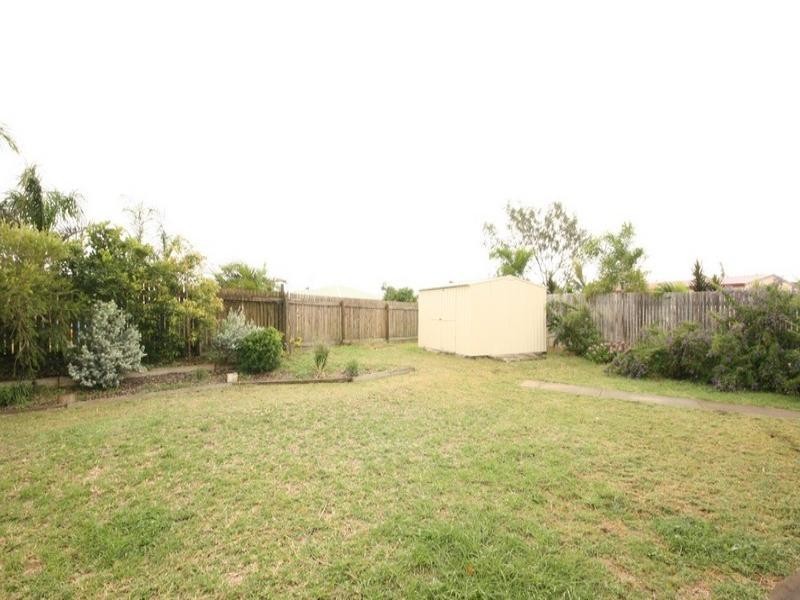 8 Castaway Court, Hay Point QLD 4740