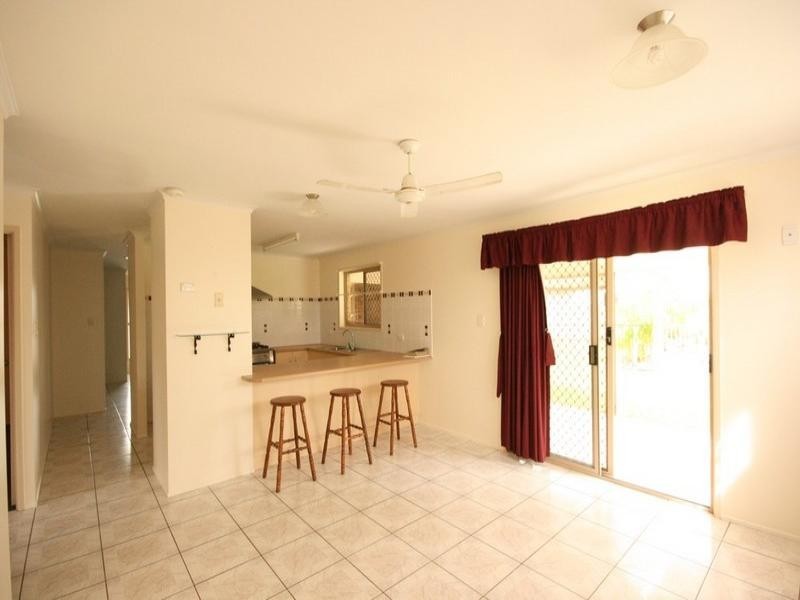 8 Castaway Court, Hay Point QLD 4740