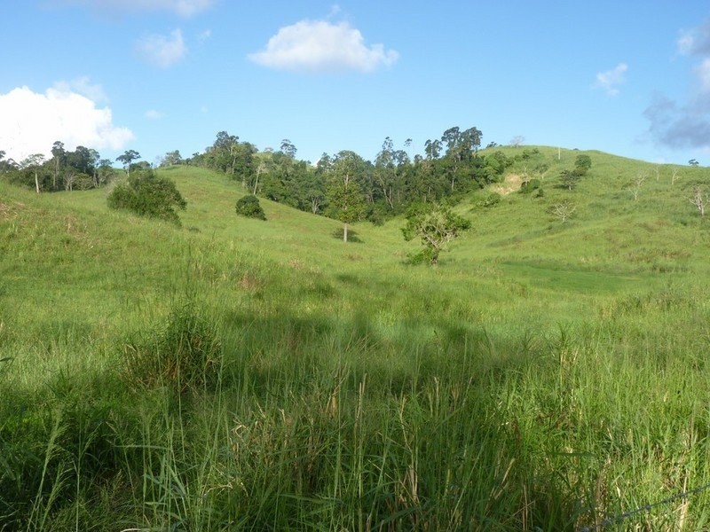 235 Mohrs Road, Mackay QLD 4740