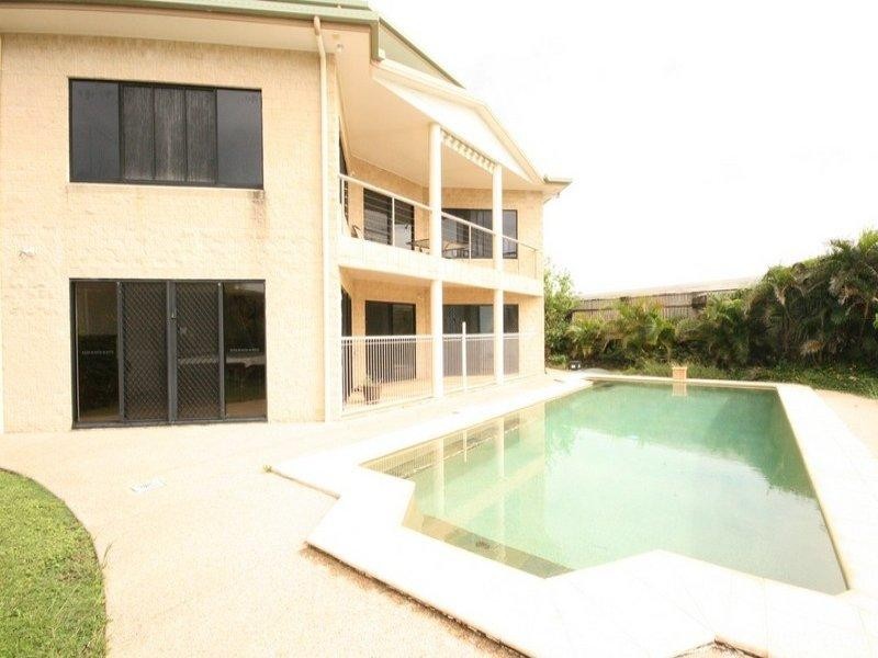 14 Captain Blackwood Drive, Sarina QLD 4737