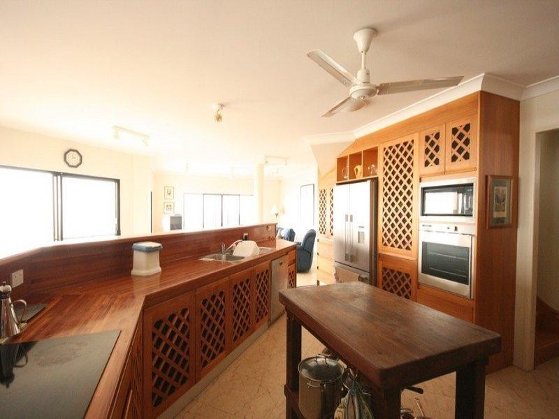 14 Captain Blackwood Drive, Sarina QLD 4737